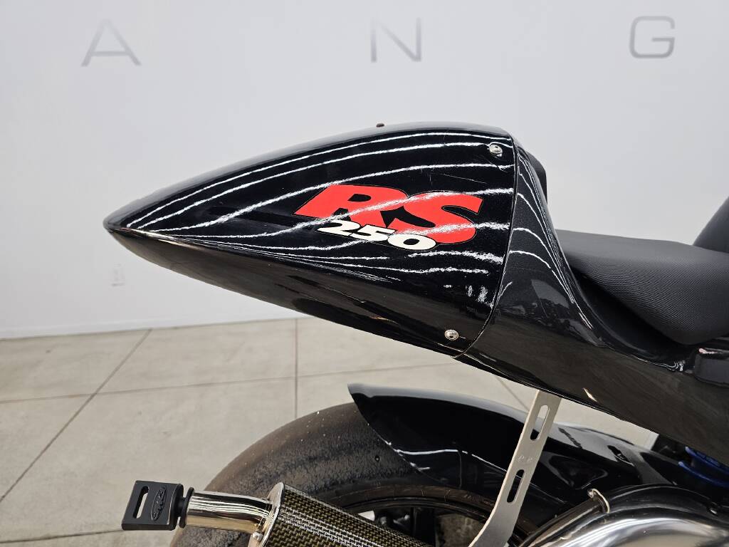 1999 Aprilia RS250 Factory Race Bike – Ultra-Rare Track-Only Two-Stroke (Limited Production) - Image 5